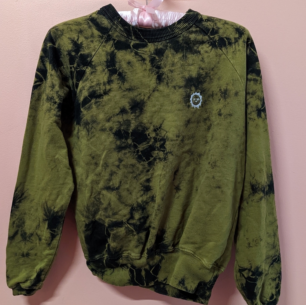 Green Magic Waters sweatshirt